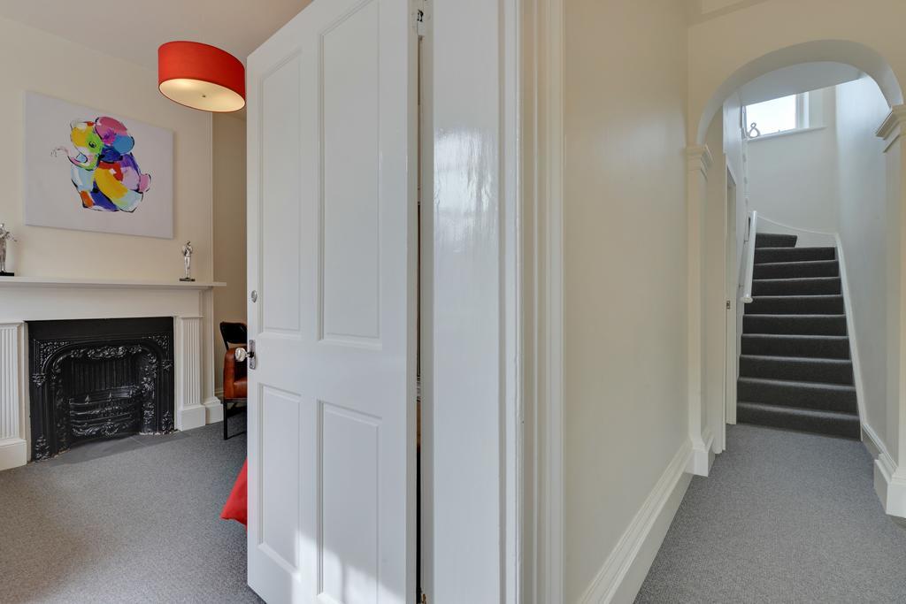 Portsea Place Hobart Room photo